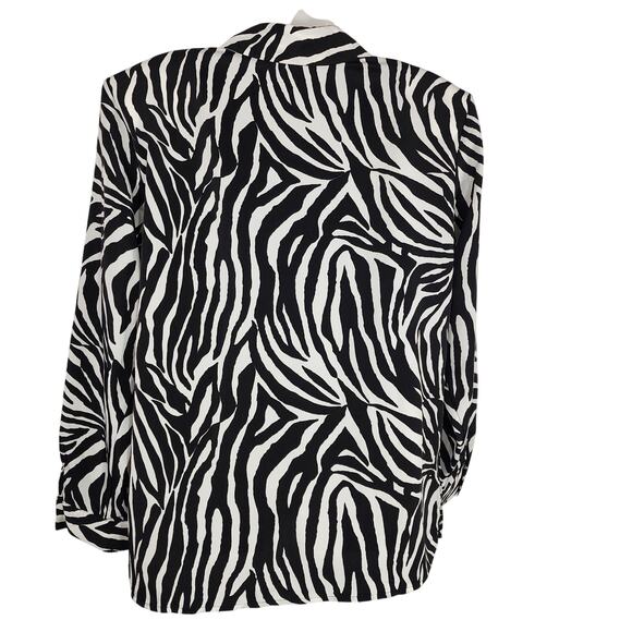 Susan Graver Womens Peach Skin Button Big Shirt Medium White Black Zebra Print - Picture 2 of 11